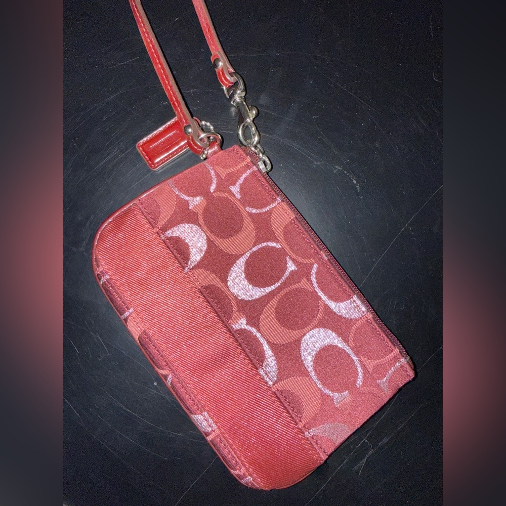 ⭐️Sale⭐️ Coach wristlet